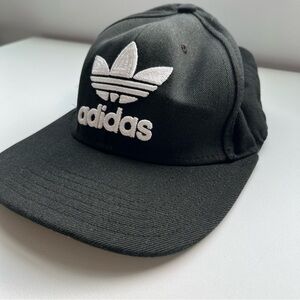 ADIDAS MENS BASEBALL HAT BLACK LARGE TREFOIL FLAT BRIM VINTAGE